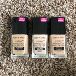 3 Full Bottles WetNWild PhotoFocus Foundation